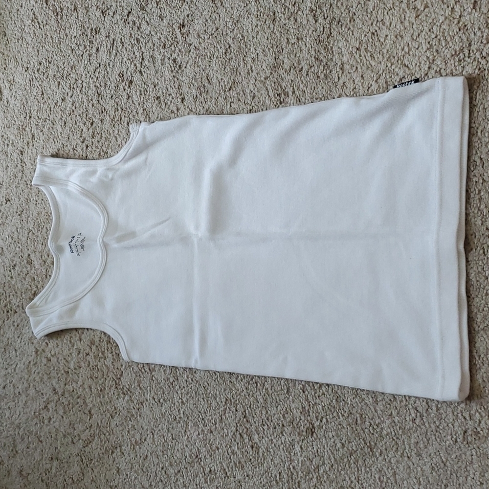 4 Reebok Tank Tops - Picture 8 of 13